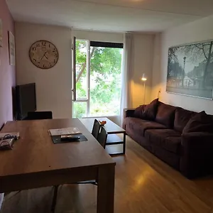 Johan's B&b, Dakterras & Goedkoop Parkeren - Sinds 2014 Проживание в семье